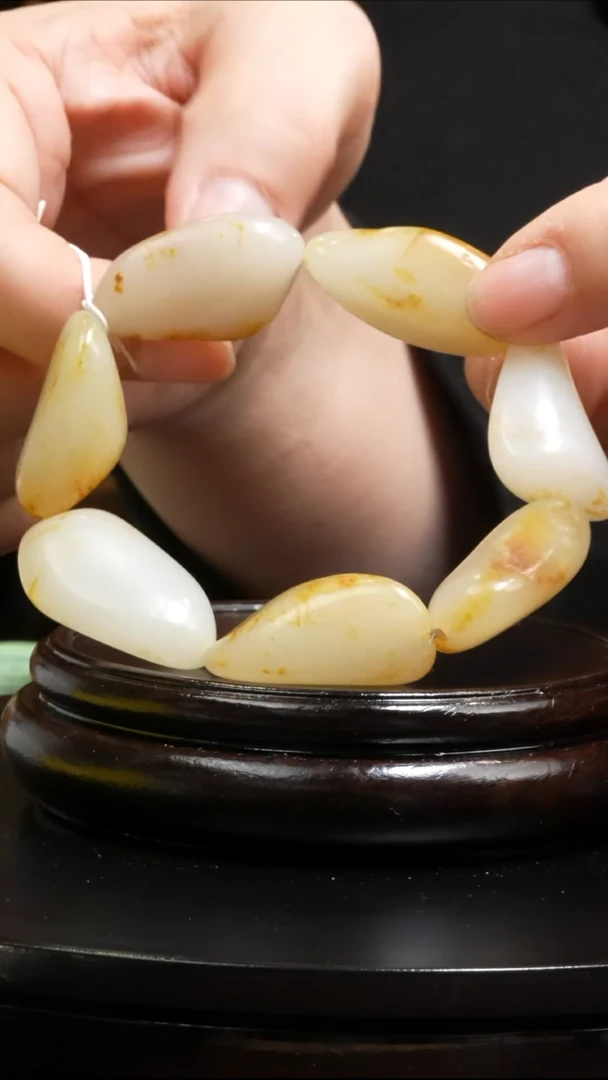 【闪购商品】和田玉手串未镶嵌86.7克和田玉原石