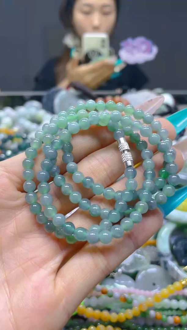 颈饰未镶嵌翡翠4MM/E/翡翠A货，一件也是批发价