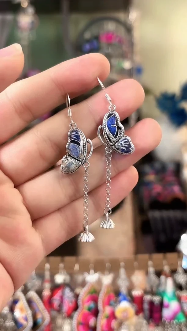 彩云南阁非遗老绣苗银饰品164