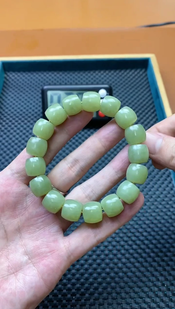 【闪购商品】和田玉其它未镶嵌多样性发货一个