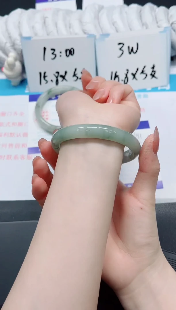 【闪购商品】石英质玉手镯未镶嵌191-60