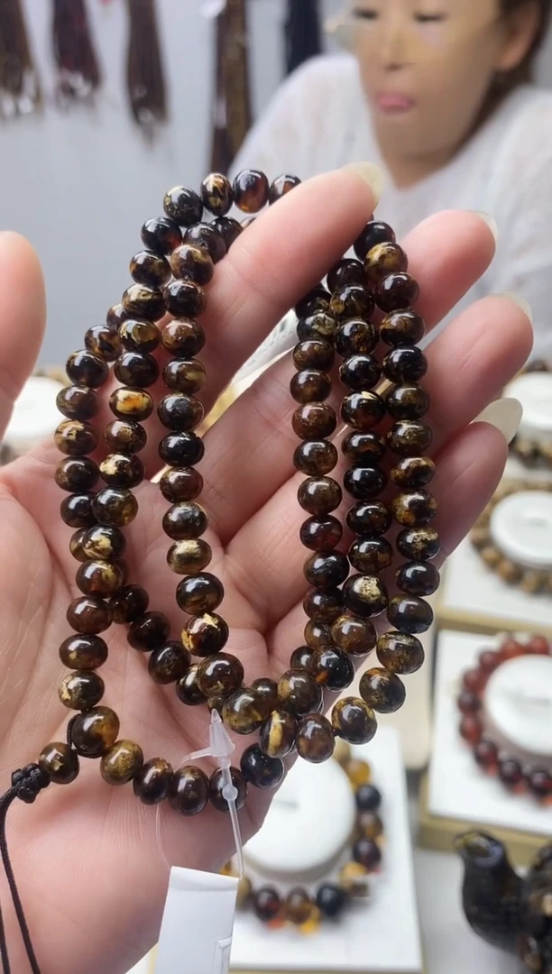 琥珀颈饰未镶嵌7琥珀