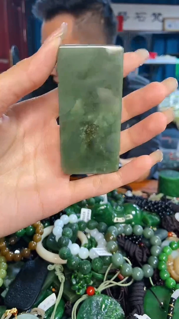 未镶嵌和田玉挂件1