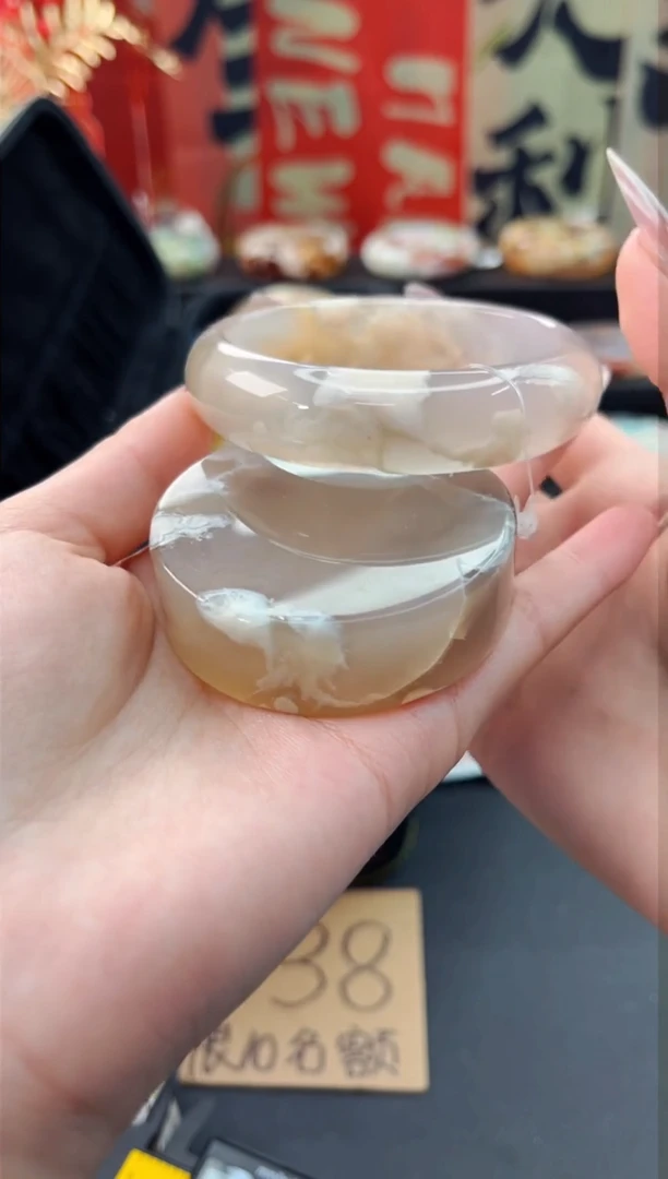 【闪购商品】石英质玉手镯未镶嵌赠送镯心（58圈口）