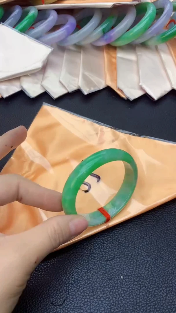 【闪购商品】翡翠手镯未镶嵌0179825409