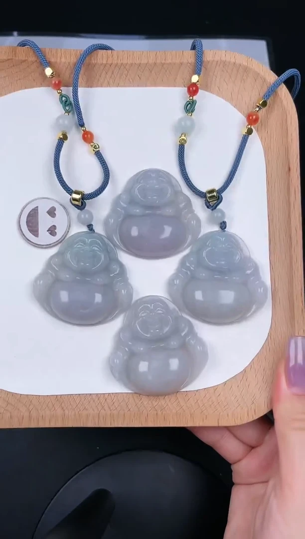 翡翠未镶嵌颈饰LA012翡翠油冰飘色中大佛（多样性发其一）