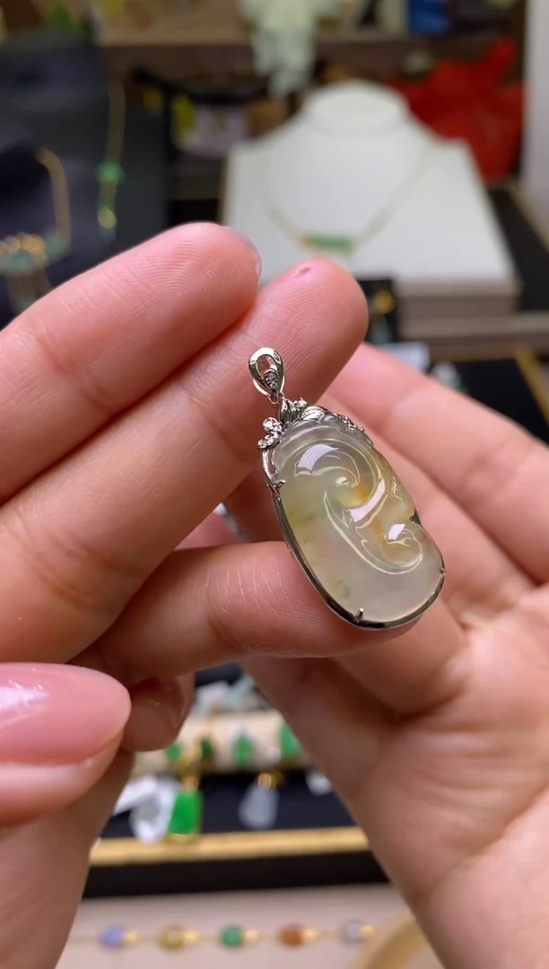 【闪购商品】翡翠颈饰18K金镶嵌净货17948