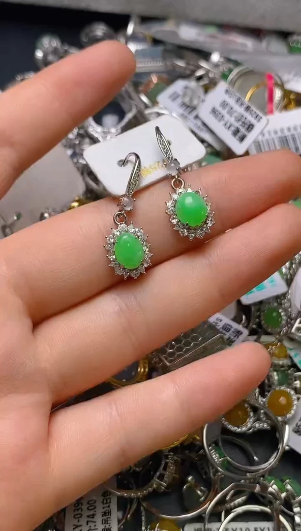 银S925镶嵌戒指翡翠百内无证书