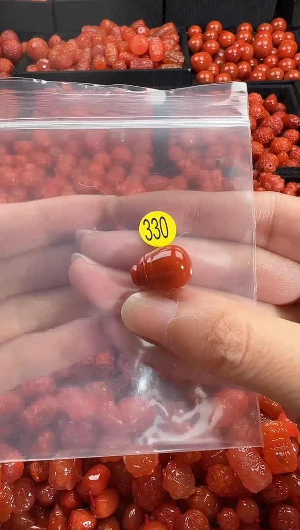 颈饰未镶嵌南红玛瑙1