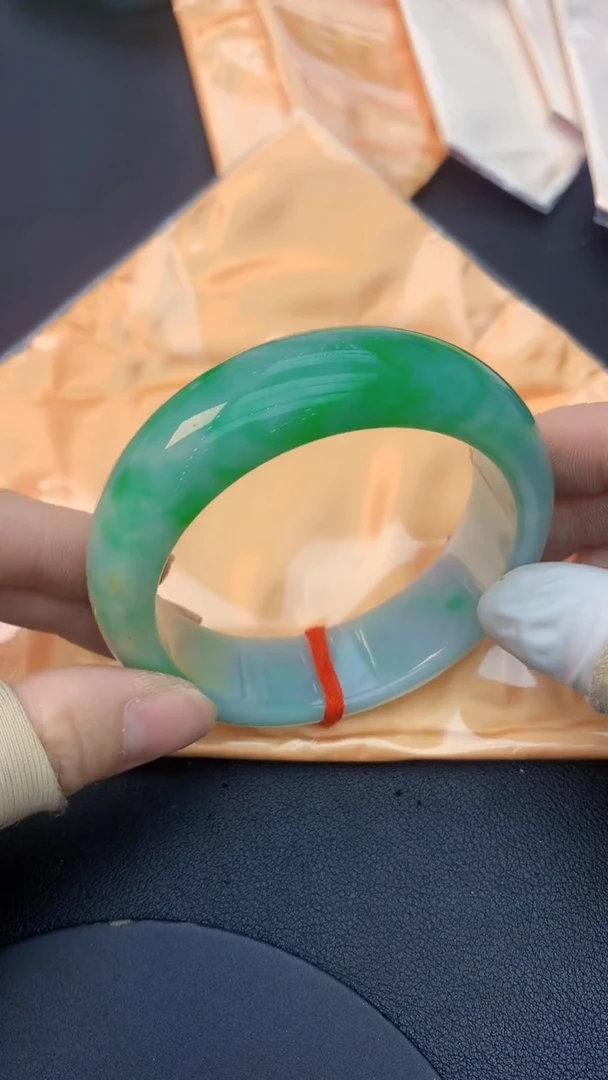 未镶嵌手镯翡翠0014285523