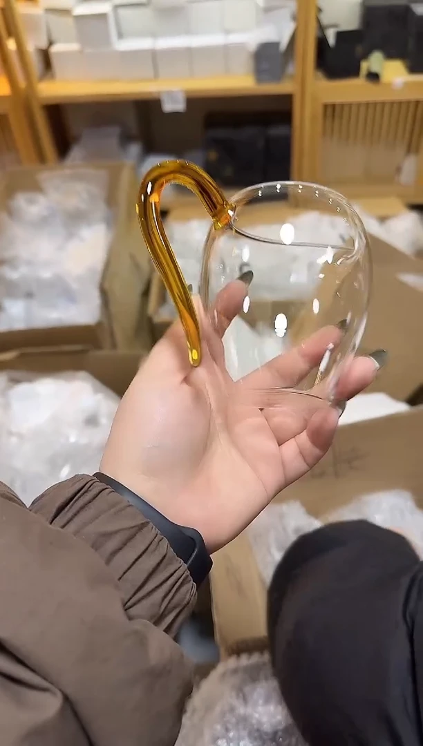 黄色怡然公道杯