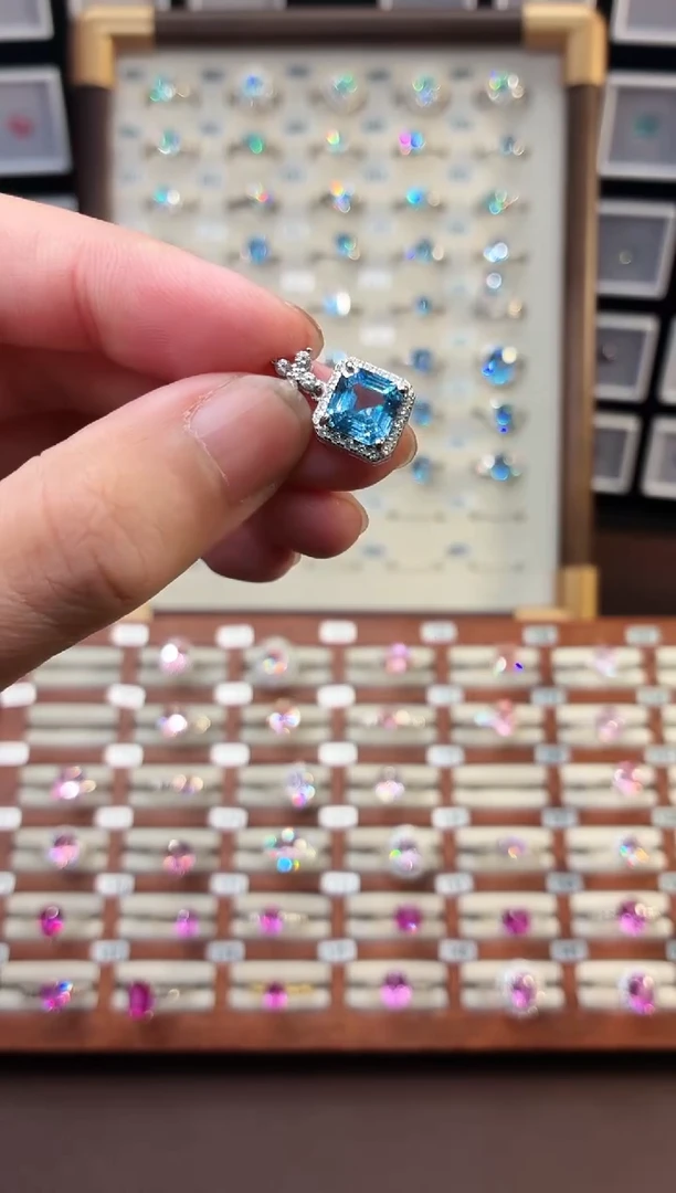 银S925镶嵌吊坠(赠链)海蓝宝石1888