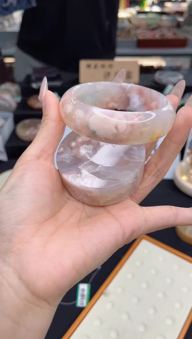 【闪购商品】石英质玉手镯未镶嵌59圈口（赠品镯心）3681147