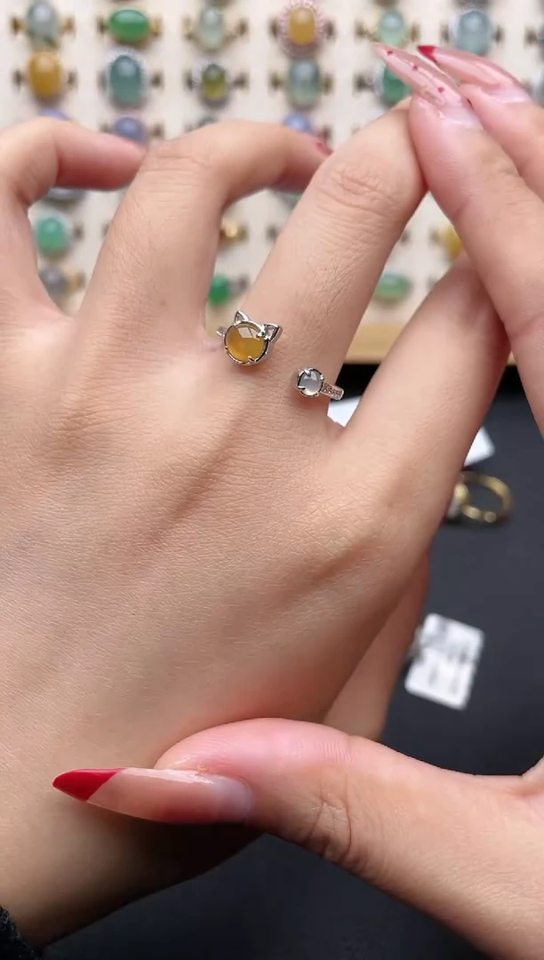 【闪购商品】翡翠戒指银S925镶嵌一物一证一礼盒