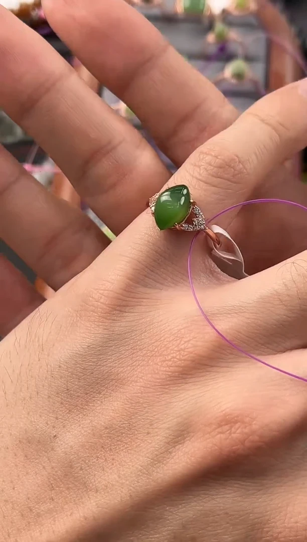 手串未镶嵌和田玉俄碧猫眼戒指微色差