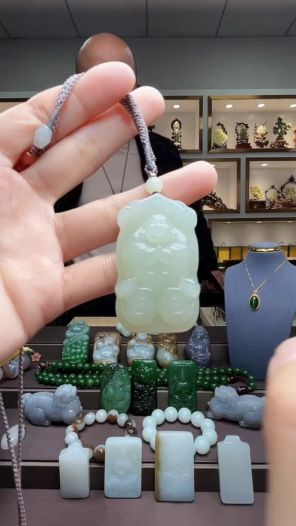 【闪购商品】和田玉颈饰未镶嵌苏