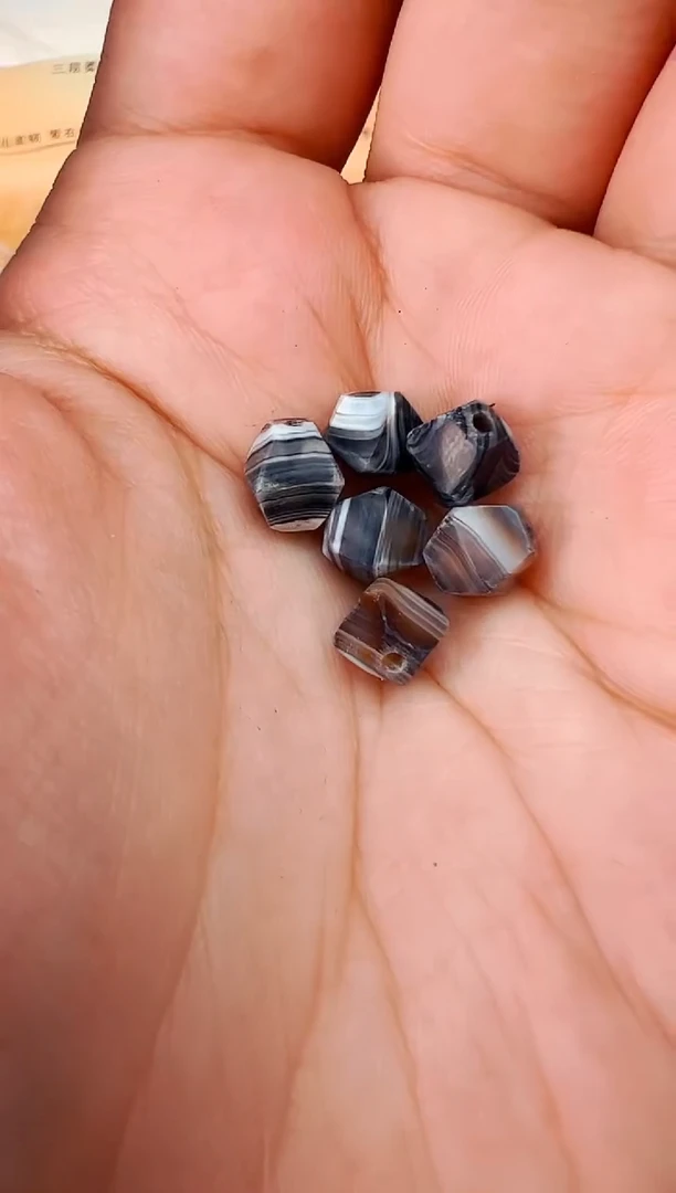 【 西亚珠饰 】配珠随发1颗