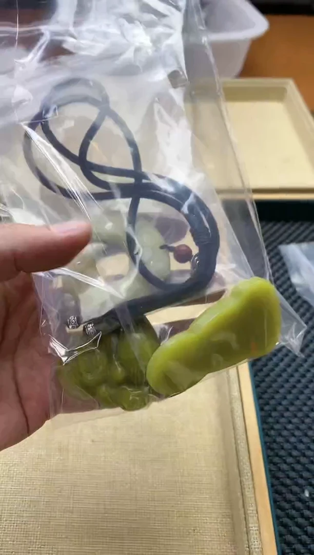【闪购商品】蛇纹石玉其它未镶嵌多样性发货一个