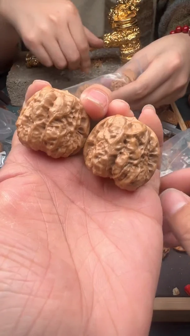 【闪购商品】桃核把件37左右尺寸蛤蟆头随机发一对