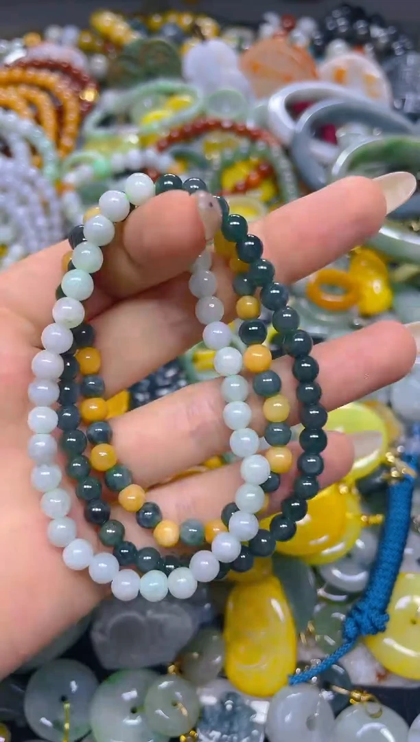 颈饰未镶嵌翡翠5MM/ R /翡翠A货，一件也是批发价