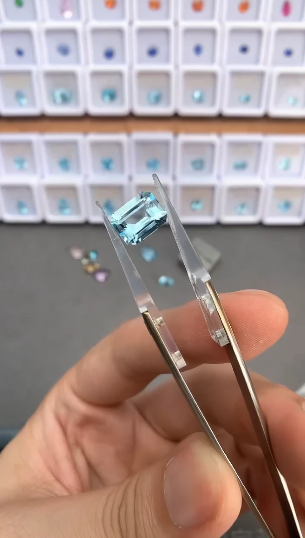 未镶嵌裸石定制托帕石4.23ct