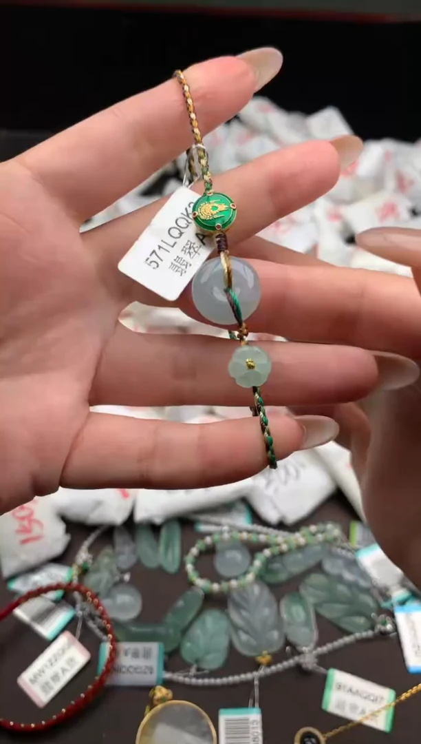 【闪购商品】翡翠手绳未镶嵌一