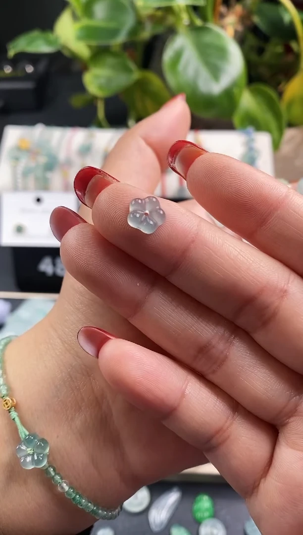 【闪购商品】翡翠裸石翡翠小花