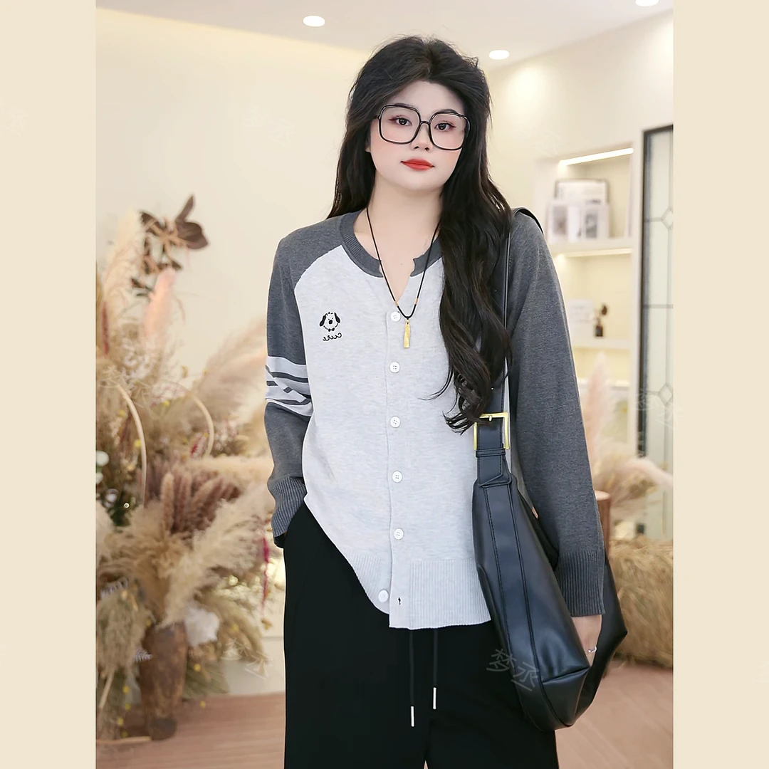 梦丞-冬季胖mm大码女装V领条纹小狗刺绣减龄宽松显瘦长袖针织衫
