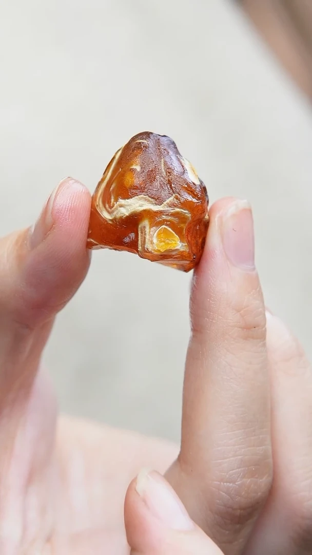 【闪购商品】琥珀裸石未镶嵌原石