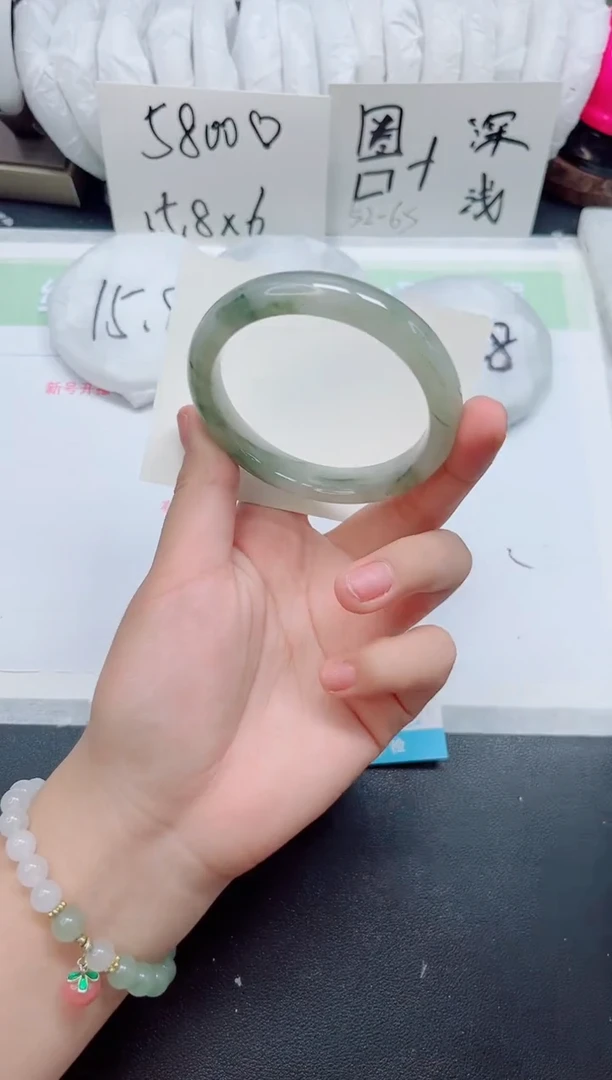 石英质玉手镯未镶嵌b387-圈口58-60