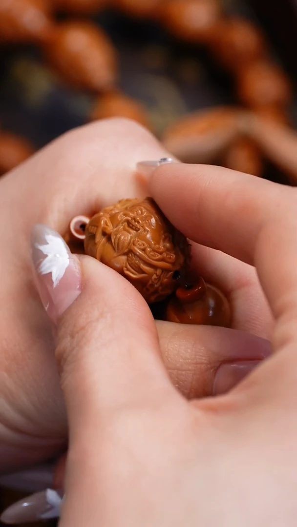 【闪购商品】橄榄核吊坠苏工橄榄核