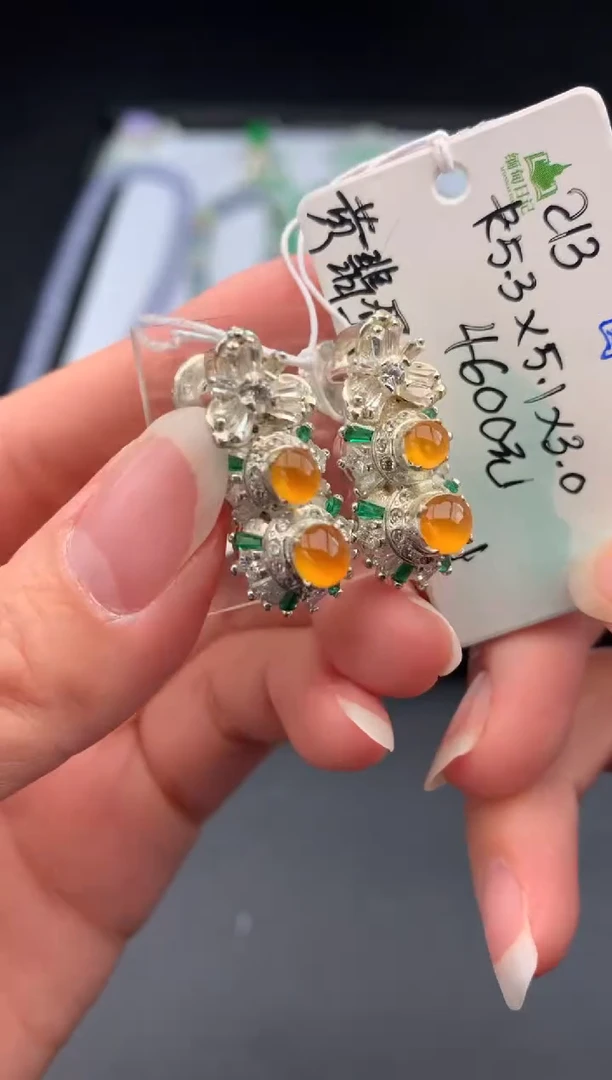 未镶嵌翡翠耳饰翡翠自带#送人#，假一赔三