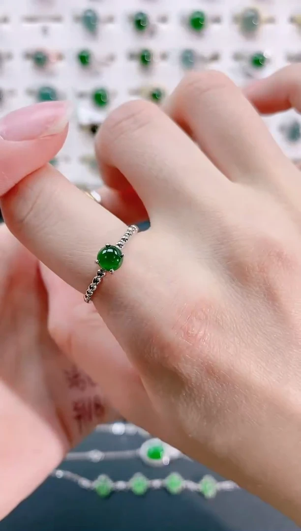 【闪购商品】翡翠戒指银S925镶嵌天然翡翠