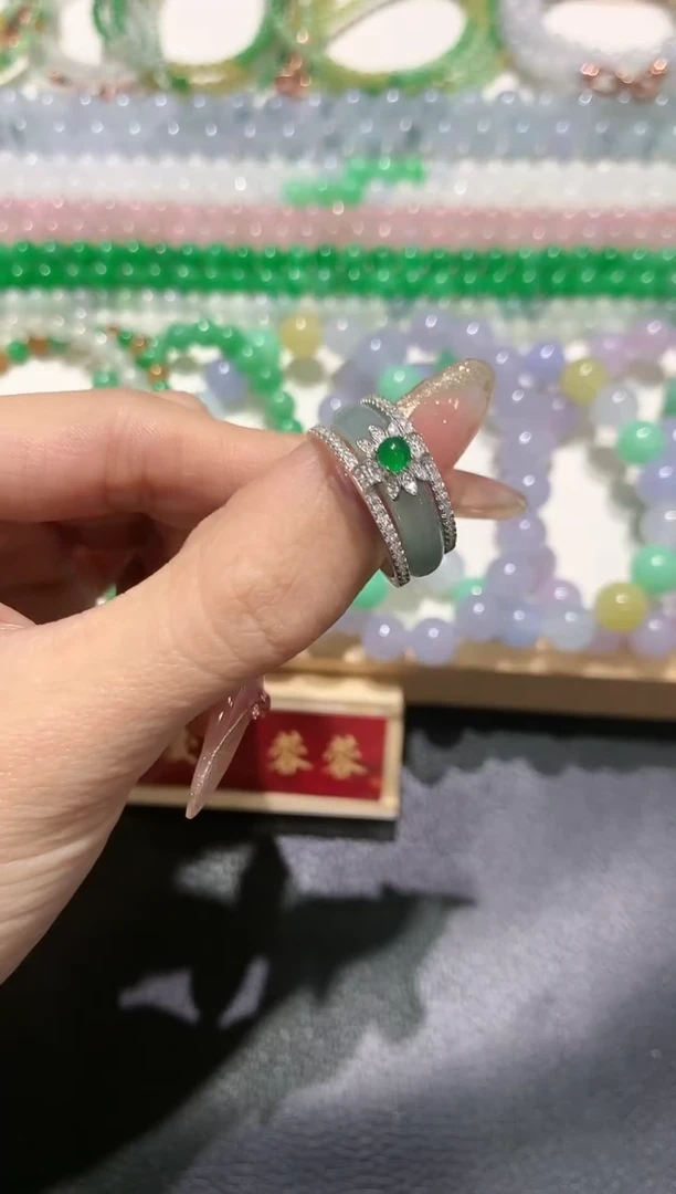 【闪购商品】翡翠吊坠(不含链)银S925镶嵌3多人多样性随机发货1件