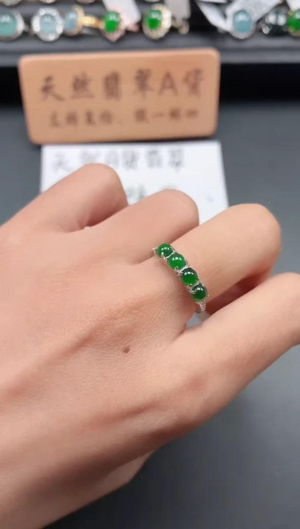 银S925镶嵌戒指翡翠111