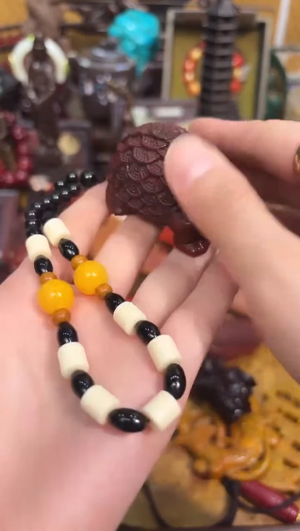 檀香紫檀（小叶紫檀）2凯凯凯凯凯凯凯凯