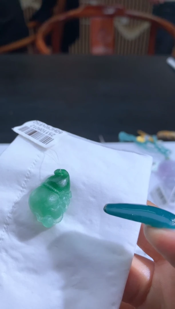 未镶嵌定制翡翠疯****子翡翠