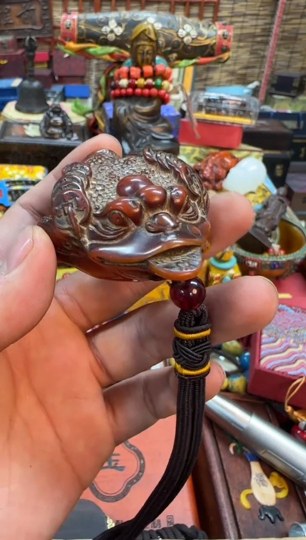 【闪购商品】琥珀裸石未镶嵌推荐好物如图所示