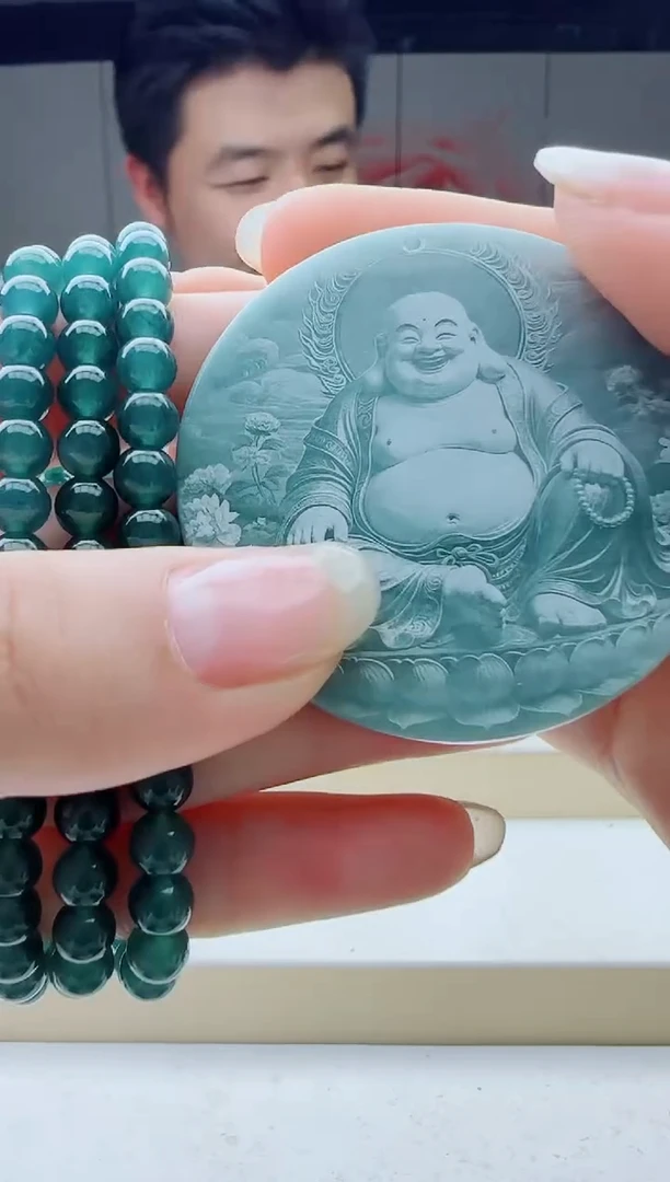 颈饰未镶嵌翡翠多样性发其中一
