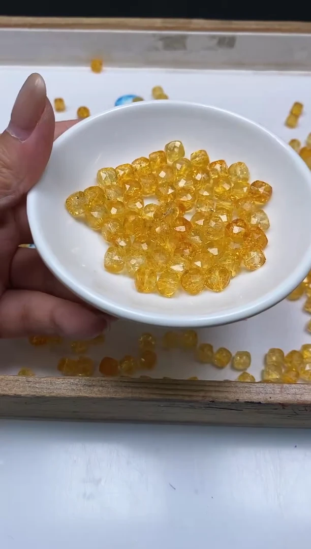 未镶嵌颈饰水晶D17 黄水晶方糖8mm20个15元