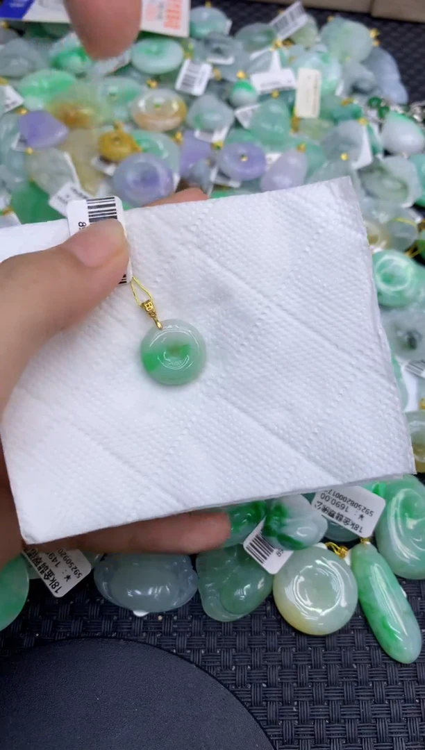 颈饰未镶嵌翡翠天然缅甸A货翡翠