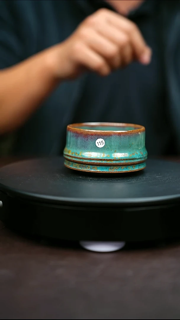 115#原矿钧瓷炉钧釉马蹄杯