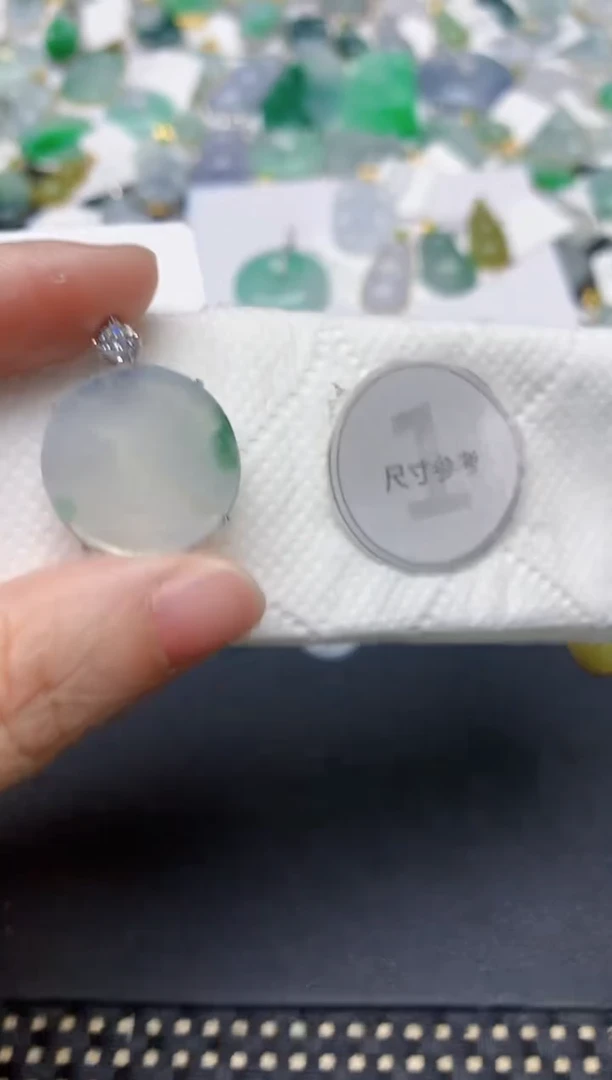 颈饰未镶嵌翡翠天然缅甸A货翡翠