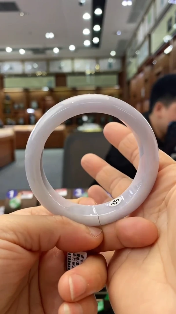 【闪购商品】翡翠手镯未镶嵌52正圈手镯