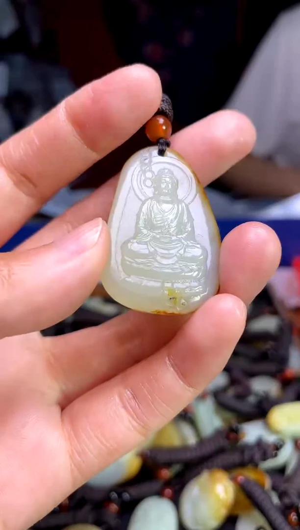 和田玉未镶嵌颈饰1