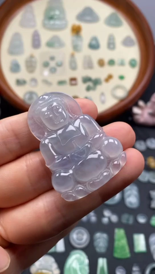 翡翠未镶嵌颈饰冰紫观音/芬