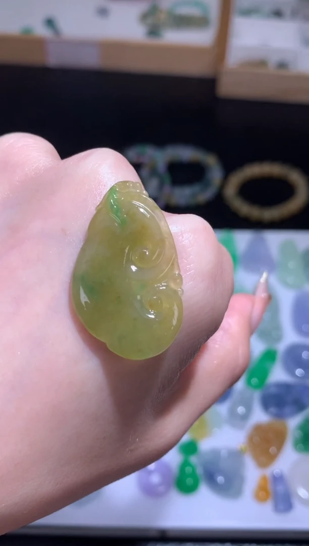 未镶嵌定制翡翠如意