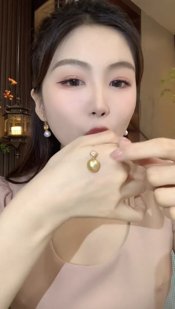 18K金镶嵌吊坠(不含链)海水珍珠A27