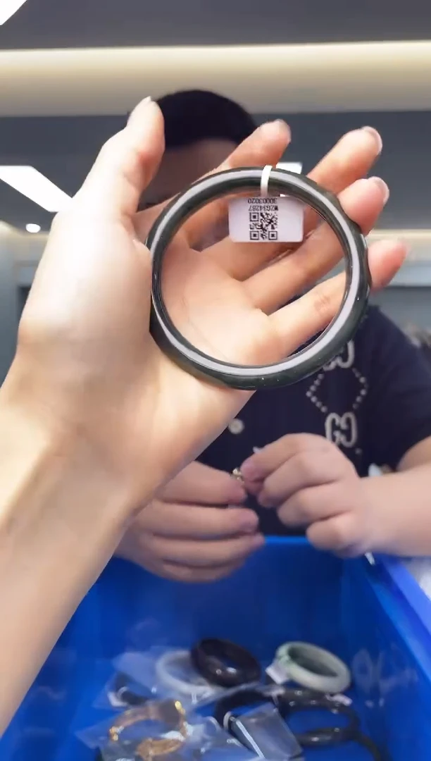 【闪购商品】和田玉`未镶嵌多样性发一件*59*150