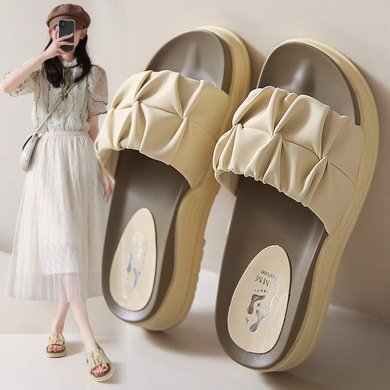 配裙子拖鞋女夏外穿2025新款厚底时尚宽胖脚沙滩鞋软底防滑一字拖